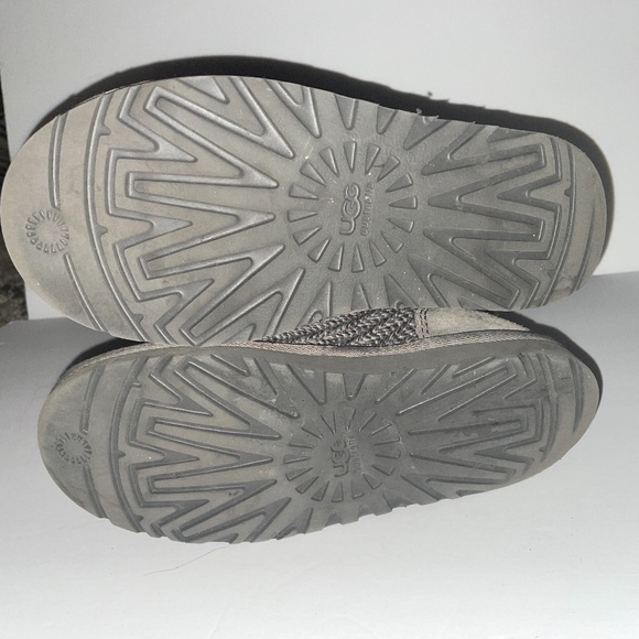 UGG Classic Cardy Knit Boot size 6 - Picture 8 of 8